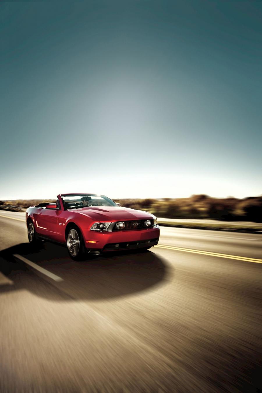  Ford Mustang GT 2010 года  (фото 182 из 213)